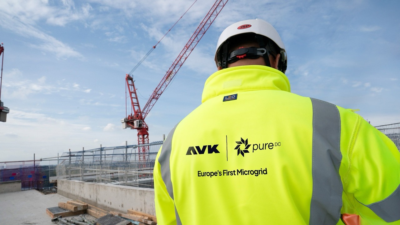 AVK x Pure DC