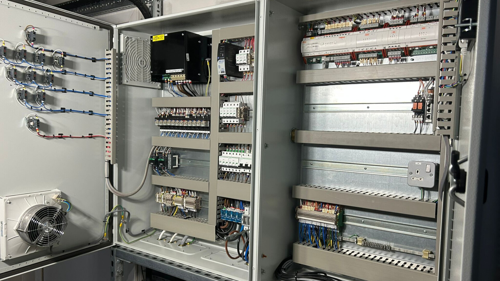 Controls panel for hero image